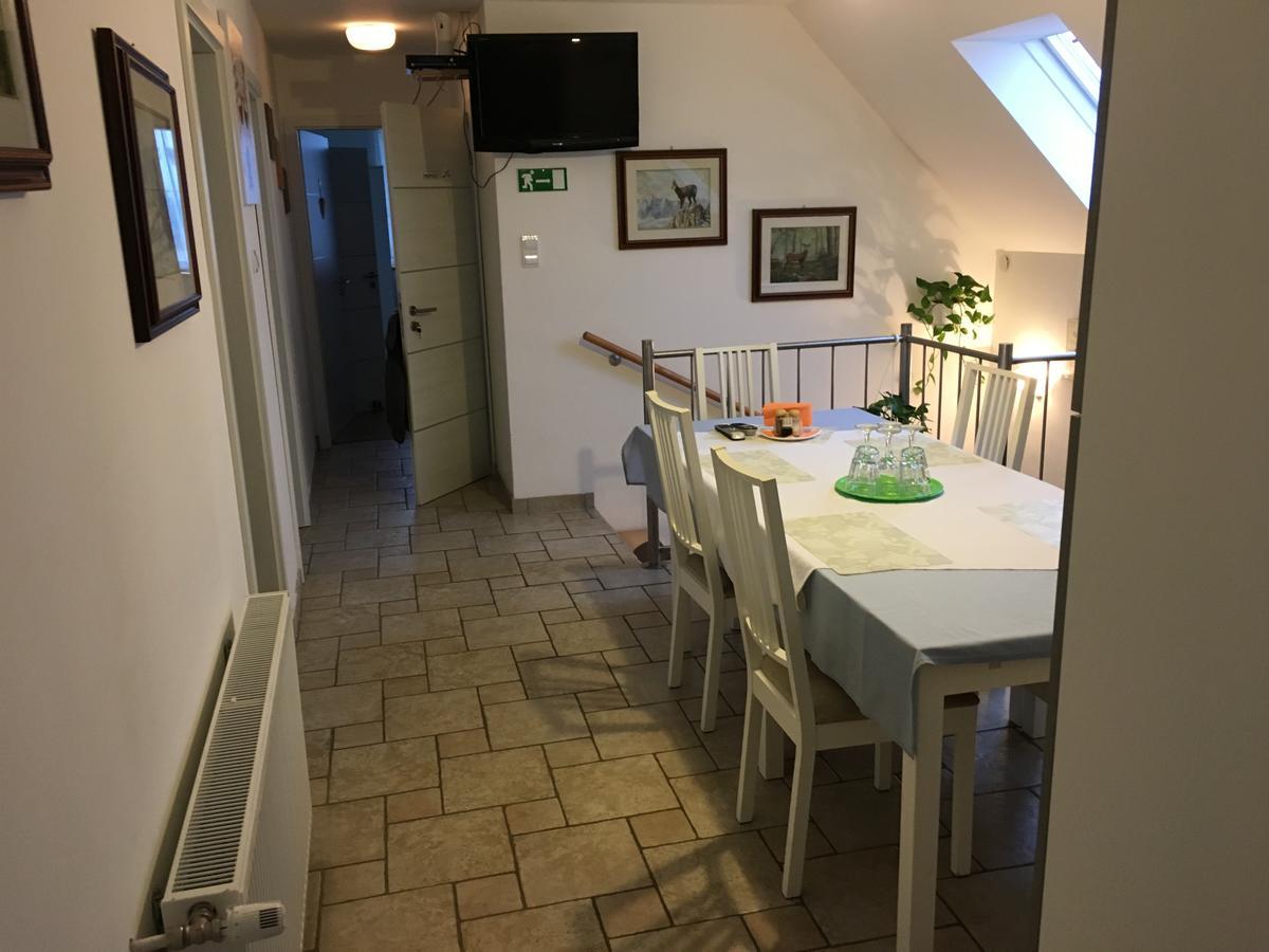 Hunters House Kft Bed And Breakfast Toltestava Exterior foto